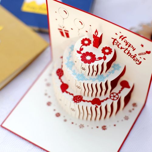 手工折纸生日蛋糕和餐桌生日贺卡 生日蛋糕贺卡