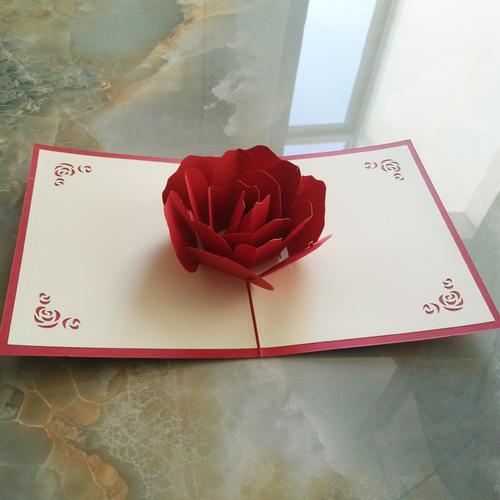 简单漂亮立体新年玫瑰花贺卡 新年玫瑰花贺卡